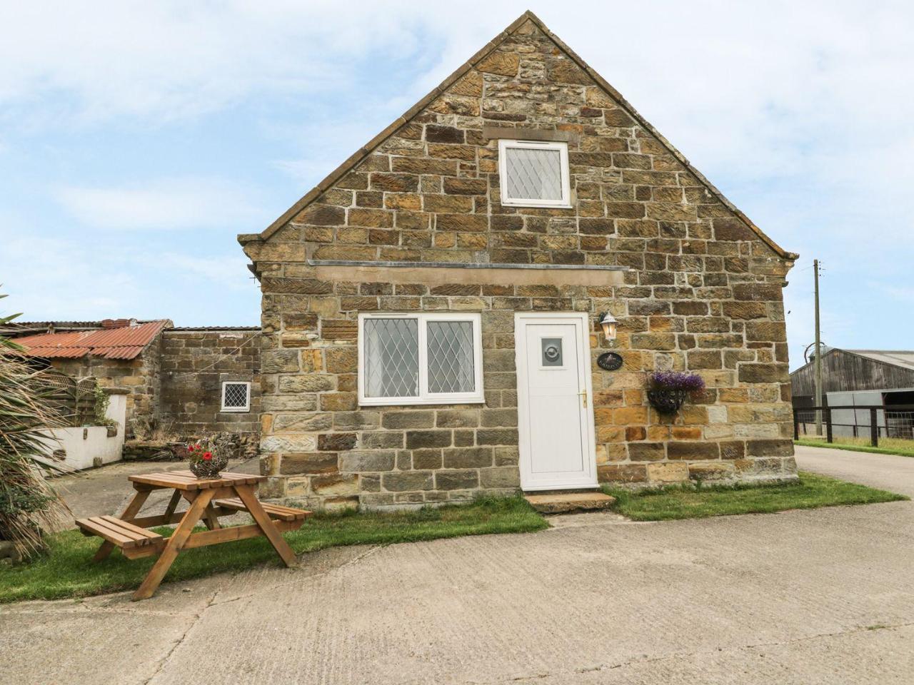 Foxhunter Cottage 惠特比 外观 照片